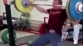 Weightlifter saves a person's life (shocking images)