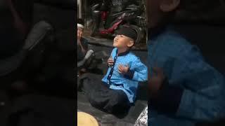 Aseekk Bocil Viral Dengar Hadrah Kepala Goyang". #sholawat #hadrahalbanjari #bocahviral #hadrohviral