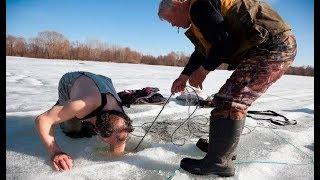 САМАЯ БОЛЬШАЯ ЩУКА ЗИМОЙ 2017 2018 НА ЗИМНЕЙ РЫБАЛКЕ Как Зимняя Рыбалка Рыбаки не могут КАК вытащить