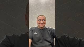 Пьяный поручик Ржевский на балу выходит на средину зала, хлопает в ладоши чтобы привлечь внимание и