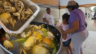 Popular Jamaican Street Food Spicy Land Crab in NYC | Outdoor Cooking