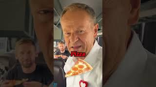 Donald Tusk: Pizza przyszła!