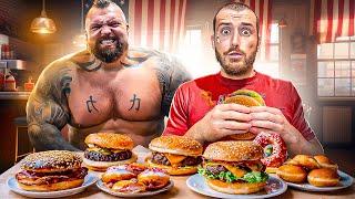 J'ai Tenté les 16,000 Calories de l'Homme le Plus Fort du Monde...