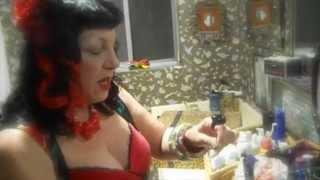 How To Apply Strip Eyelashes by Reverend Martini your Rockabilly Chick