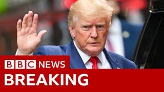 Donald Trump search warrant: FBI took top secret documents from Florida home - BBC News