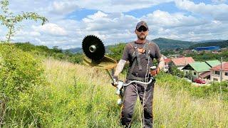 Stihl Fs 490-C with 250 mm grass cutting blade.