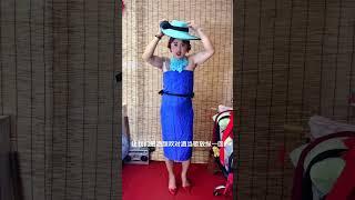 舞台无处不在，爱模仿爱表演 # 男扮女装反串 # 臭美不分年龄