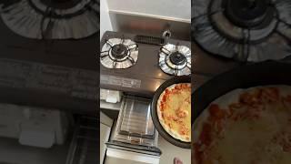 Pizza on a pan then grill ??? Is this illegal? Don’t tell to   #pizza #japan #food