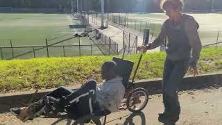 Exploration Urbaine avec Abdoulaye Seydi et Son Vélo Couché Électrique