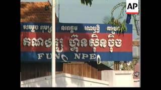 CAMBODIA: PHNOM PENH: TROOPS ALLIED TO HUN SEN GO ON LOOTING SPREE