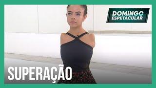 Bailarina que nasceu sem os dois braços encanta o mundo da dança