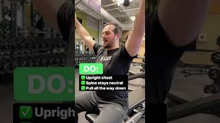 How to Use the Lat Pulldown Machine