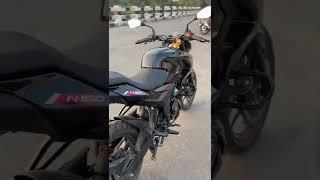 BAJAJ PULSAR N 160 FEATURES 