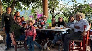 Llegamos al rancho, ESTO HAREMOS AQUÍ HOY y la Abuela.