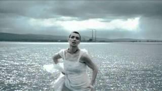 Sinead O'Connor - No Man's Woman