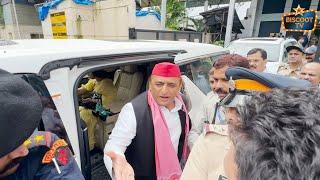 Airport Glam Akhilesh Yadav And Wife Arrival Style