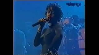 TOTO - Hold the line (Live Den Bosch 1992)