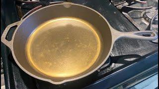 Can I make a Lodge Cast Iron Skillet nonstick like a Griswold? #howto #viral #1millionviews #bacon