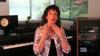 Free Vocal Tip: Facey vs Throaty Sound; Improve Voice for Singing, online singing lessons free