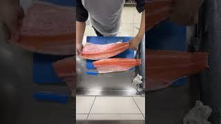 How to cut salmon fish #sushi #sushilife #chefworks #sushirolls #cheflife #challenge #food #hotels