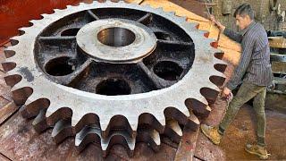Crafting an Industrial-Scale Gear from Start to Finish | How It's Manufacturing ?