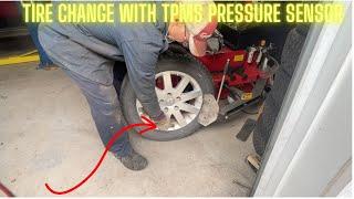 How to Change / Install a Tire without Breaking the Tire TPMS Pressure Sensor. No Damage