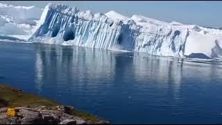 グリーンランドのイルリサット氷山の崩れる映像