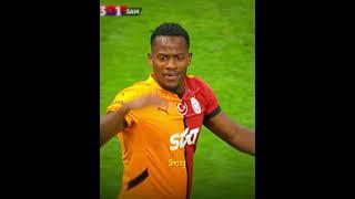 Sahne Sırası Sende Bats  with: @snoxysarays #shorts #fyp #galatasaray #batshuayi