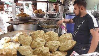 The Young Man Manages Everything - 2 Big Puri @ 20 rs - Street Food Punjab