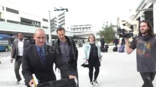 Tom Hiddleston arriving at LAX Airport in Los Angeles 11/15/2016