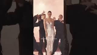 Kendall Jenner walks under the Eiffel Tower  L'Oréal Paris