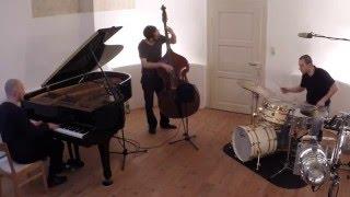 Alexander Wienand Trio - Back Again