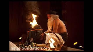 Sadhguru chants Aum (om) 108 times with bell at 72nd Aum