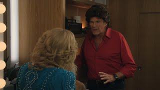 Beverly Welcomes David Hasselhoff to the Family - The Goldbergs