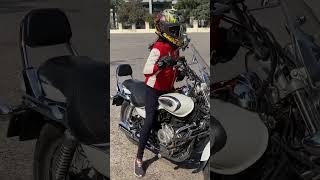 She is a pro rider now | Bajaj avenger 220 cruise| girl riding a bike