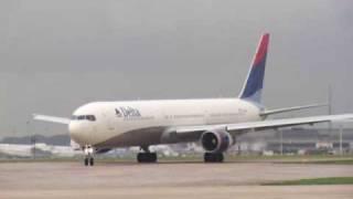 boeing 767-400 delta airlines take-off manchester