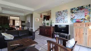 Beautiful family  home with breathtaking views across the Paarl Valley