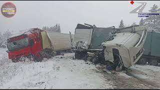 2.11.2024 Момент ДТП с участием двух большегрузов в Игринском районе Удмуртии.