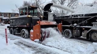 70cm Major Winter Storm - TWO Larue 7060 on Massive Snow Removal Operation in Montreal