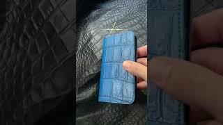 Синий кожаный чехол-книжка из кожи крокодила Mobcase 1673 для iPhone 14 Pro