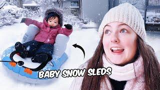 加拿大一岁宝宝第一次坐雪橇 one year old baby first snow sled 