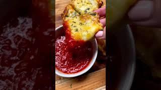 Cheesy garlic bread: A golden slice of comfort and flavor.#chef #foodiedelight #chese