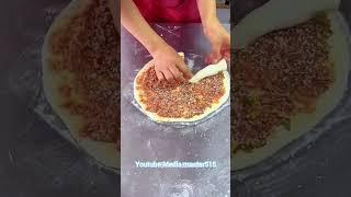 Uygur mutfağı-kıymalı börek/Uyg'ur oshxonasi - qiyma go'shtli pirog/Uyghur cuisine-minced meat pie