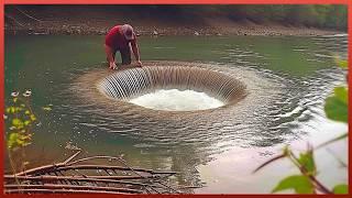 Man Makes Mindblowing Fishing Traps & Amazing Fishing Techniques | by @rampewild.