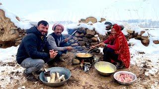 Cave Survival Daily life in snowy winter  | Winter cold and exhausting life of Big family  in cave |