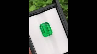 6 carats stunning faceted lab grown emerald available for sale!! #emerald #garnet #tourmaline #topaz