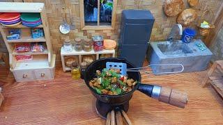 Mini Kitchen, Big Flavor: Green Chili Egg and Bean Stir-Fry