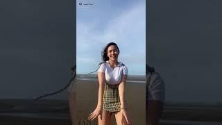 Si TT besar lagi joget di pantai