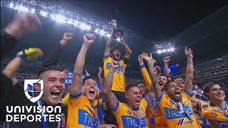 ¡Tigres levanta el trofeo de campeón del Apertura 2017 de la Liga MX!