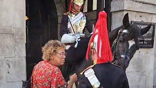 CLASSIC: US TOURIST HAS A SUPER AWKWARD ENCOUNTER WITH THE KING'S GUARD at Horse Guards!